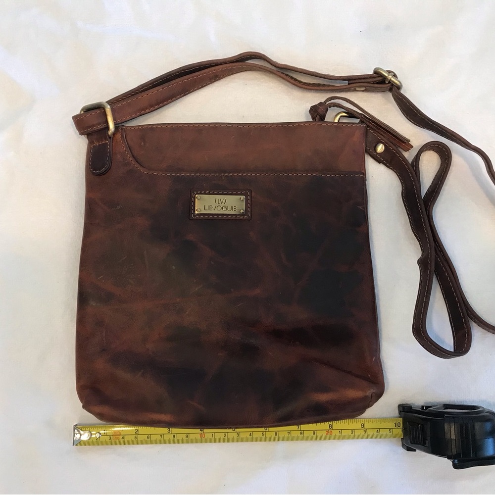 LEVOGUE crossbody - Never used